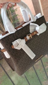 شنطة ماركة مايكل كورس