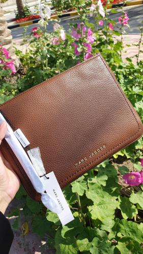 باوتش ماركة مارك جيكوبس