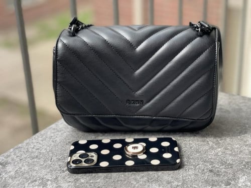 شنطة ماركة DKNY