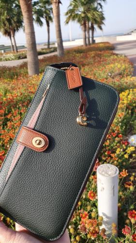 شنطة كروس ماركة كوتش