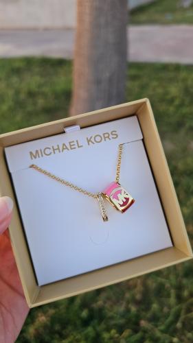 سلسال ماركة مايكل كورس