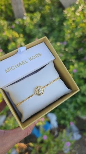 إسوارة ماركة مايكل كورس