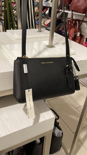 شنطة ماركة مارك جيكوبس