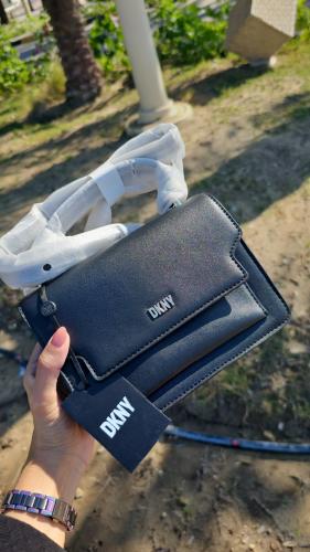 شنطة ماركة DKNY