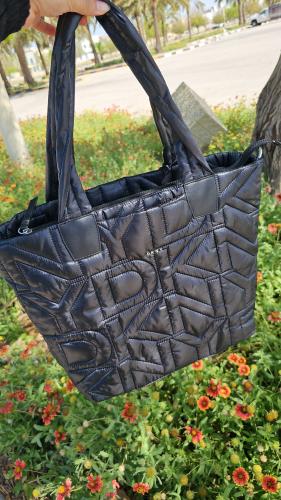 شنطة كبيرة ماركة DKNY