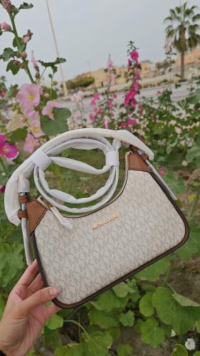 شنطة ماركة مايكل كورس