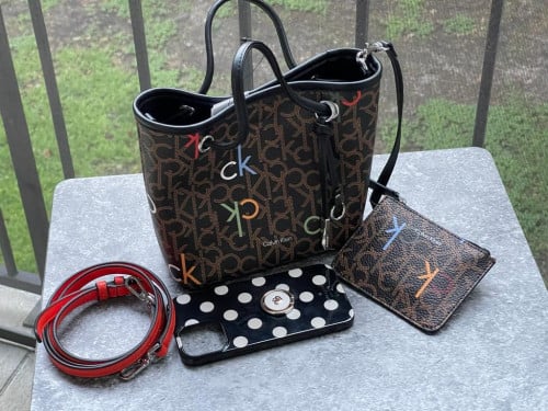 شنطة ماركة كالفن كلاين