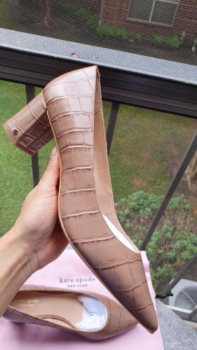 كعب ماركة كيت سبيد