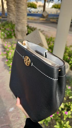 شنطة بكت باق ماركة توري برتش