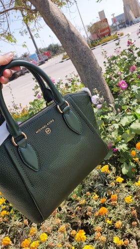 شنطة ماركة مايكل كورس