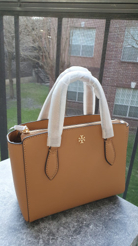 شنطة ماركة توري بورتش