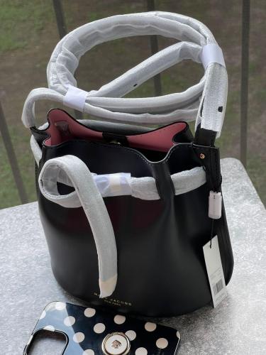 شنطة بكت باق ماركة مارك جيكوبس