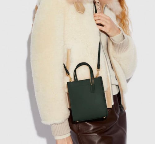 شنطة ماركة كوتش