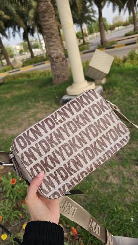 شنطة ماركة DKNY