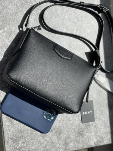 شنطة ماركة DKNY