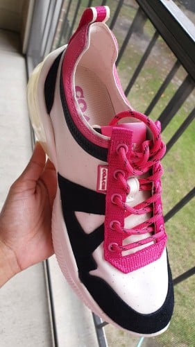 جزمة ماركة كوتش