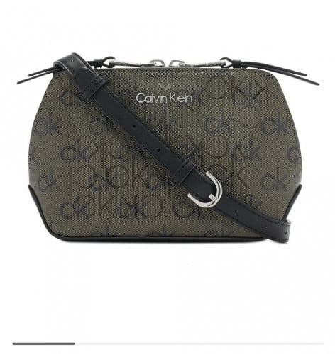 شنطة ماركة كالفن كلاين