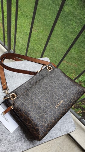 شنطة ماركة كالفن كلاين