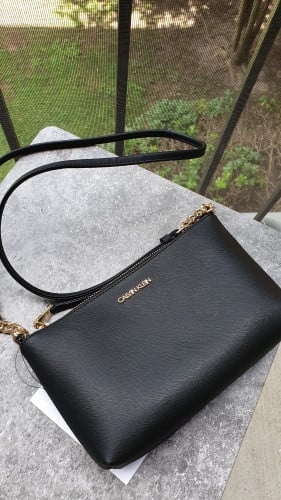 شنطة ماركة كالفن كلاين