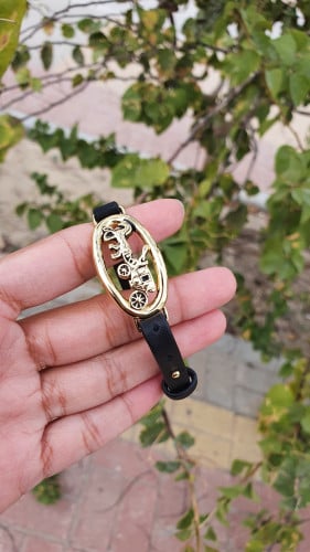 إسوارة ماركة كوتش جلد