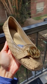 جزمة ماركة مايكل كورس