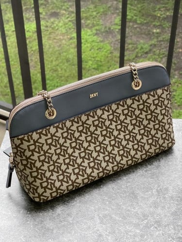 شنطة ماركة DKNY