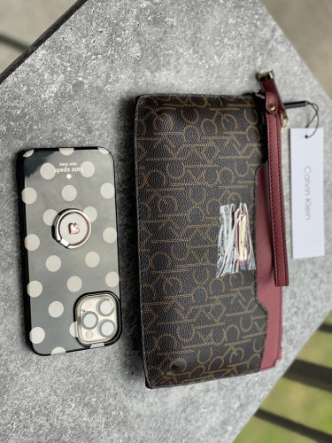 باوتش ماركة كالفن كلاين