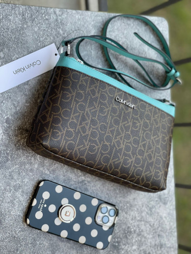 شنطة ماركة كالفن كلاين