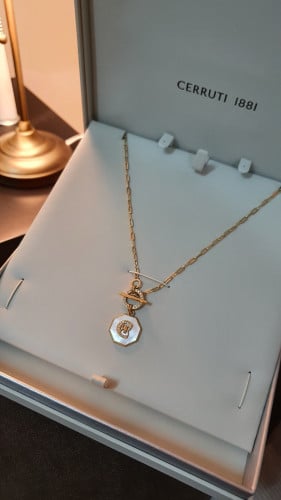 عقد ماركة شيروتي