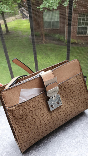 شنطة ماركة قيس