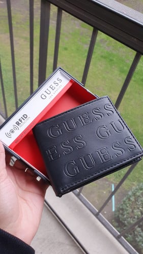 محفظة ماركة قيس