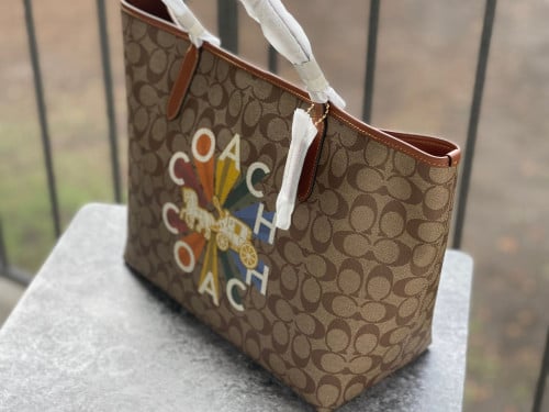 شنطة TOTE ماركة كوتش