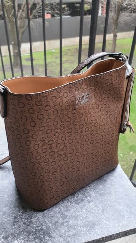 شنطة بكت ماركة قيس