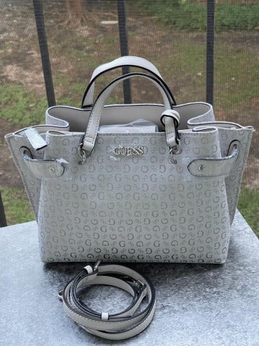 شنطة ماركة قيس