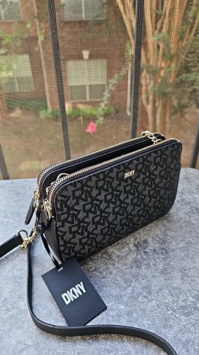 شنطة كروس ماركة DKNY