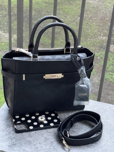 شنطة ماركة قيس