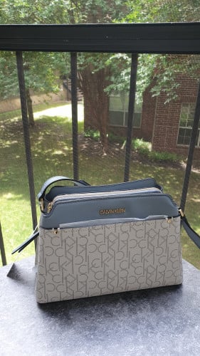 شنطة ماركة كالفن كلاين