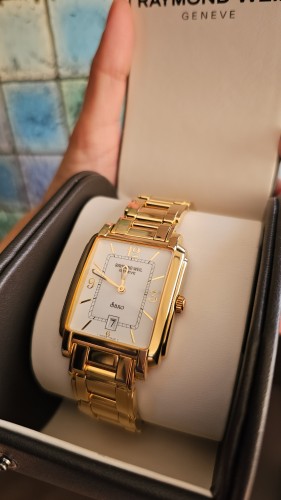 ساعة ماركة ريموند ويل