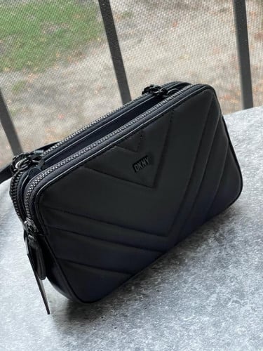 شنطة ماركة DKNY