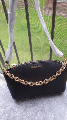 كروس ماركة كالفن كلاين