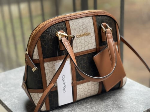 شنطة ماركة كالفن كلاين