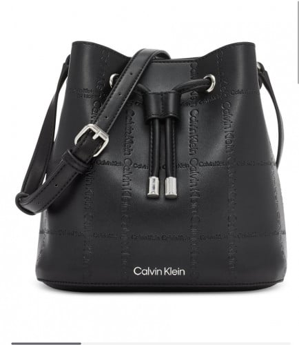 شنطة ماركة كالفن كلاين