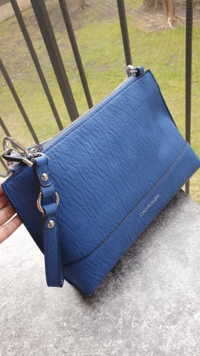 كروس ماركة كالفن كلاين