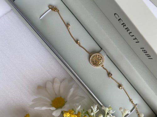 إسوارة ماركة شيروتي