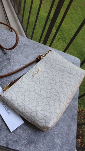 كروس ماركة كالفن كلاين