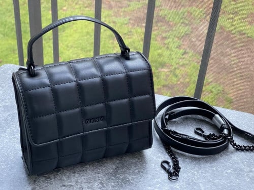 شنطة ماركة DKNY