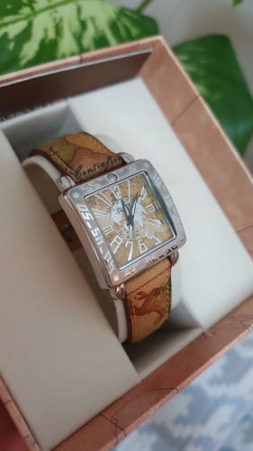 ساعة ماركة الفيرومارتيني