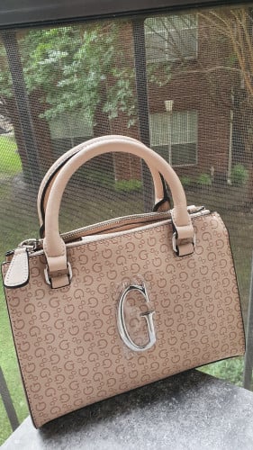 شنطة ماركة قيس