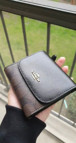 محفظة ماركة كوتش