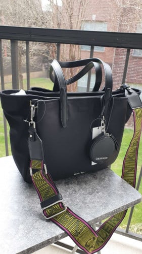 شنطة كبيرة ماركة كالفن كلاين